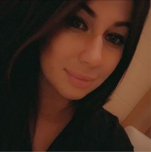 Meet your Posher, Constantina